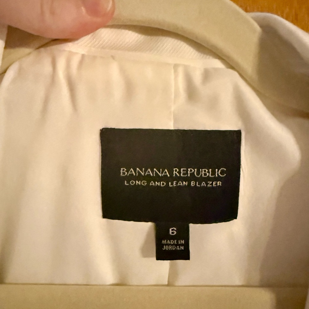 Banana Republic Cream Blazer - Picture 2 of 4